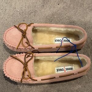 NEW::: Minnetonka Pink Suede Moccasins size 9